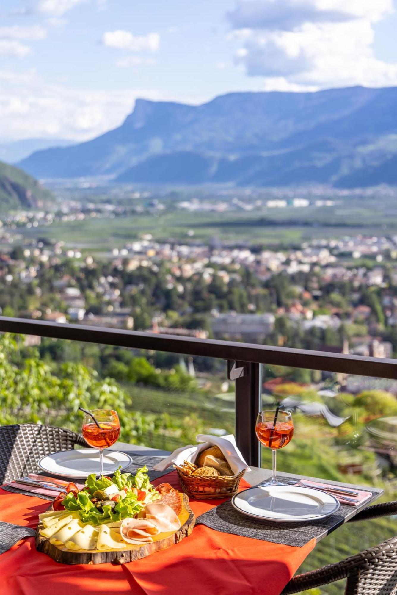 Hotel Panorama Tirolo Dış mekan fotoğraf